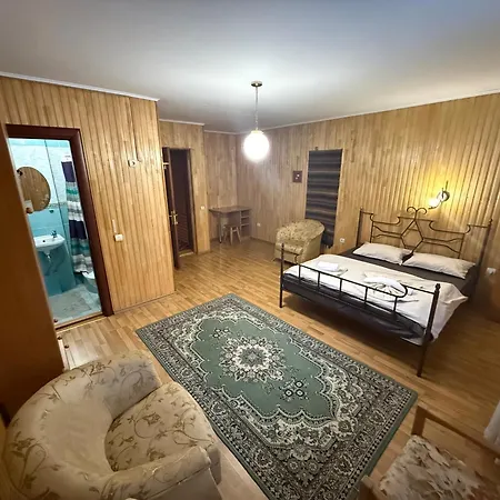 Hotel Palas Tatariv Alojamento de Acomodação e Pequeno-almoço