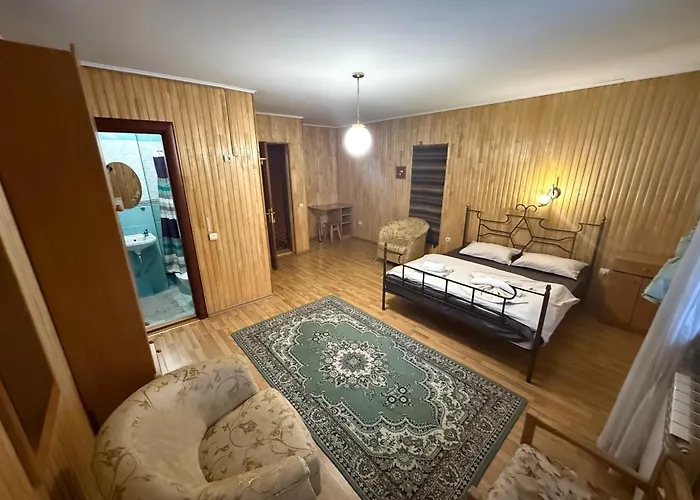 Hotel Palas Tatariv Alojamento de Acomodação e Pequeno-almoço