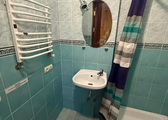 Hotel Palas Tatariv Alojamento de Acomodação e Pequeno-almoço
